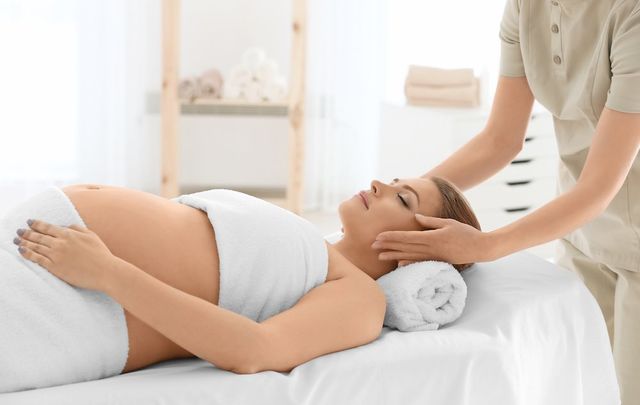 pregnant pampering massage