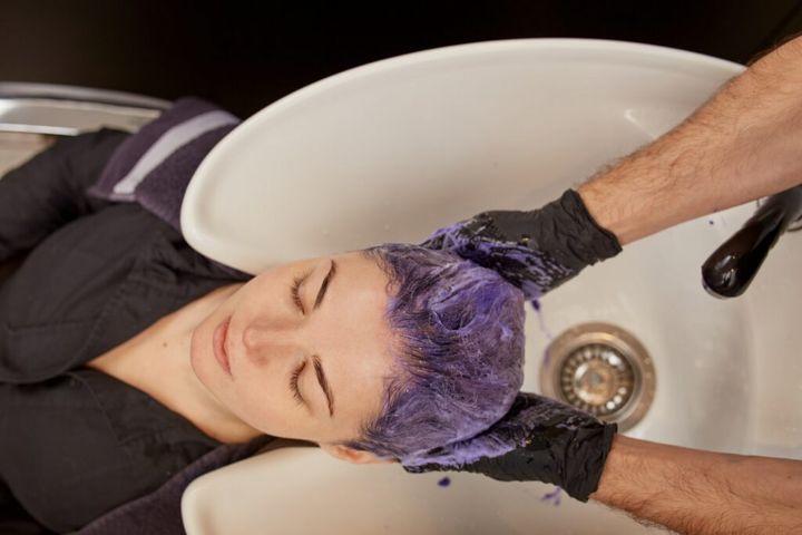 czy mozna pomieszac fioletowy szampon z normalnym