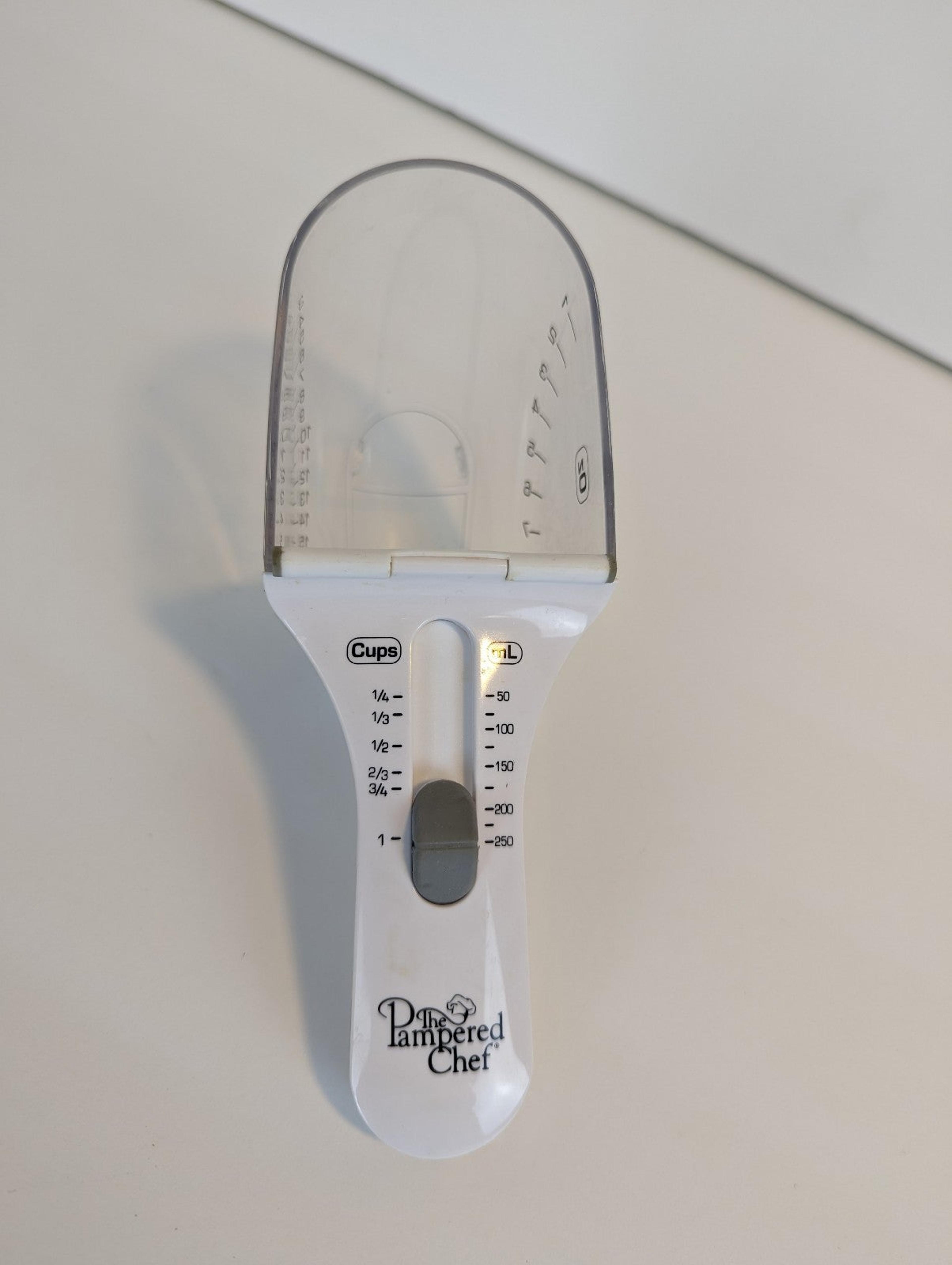 the pampered chef easy adjustable measuring spoon