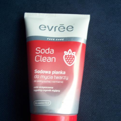 evrēe soda clean sodowa pianka do mycia twarzy opimie