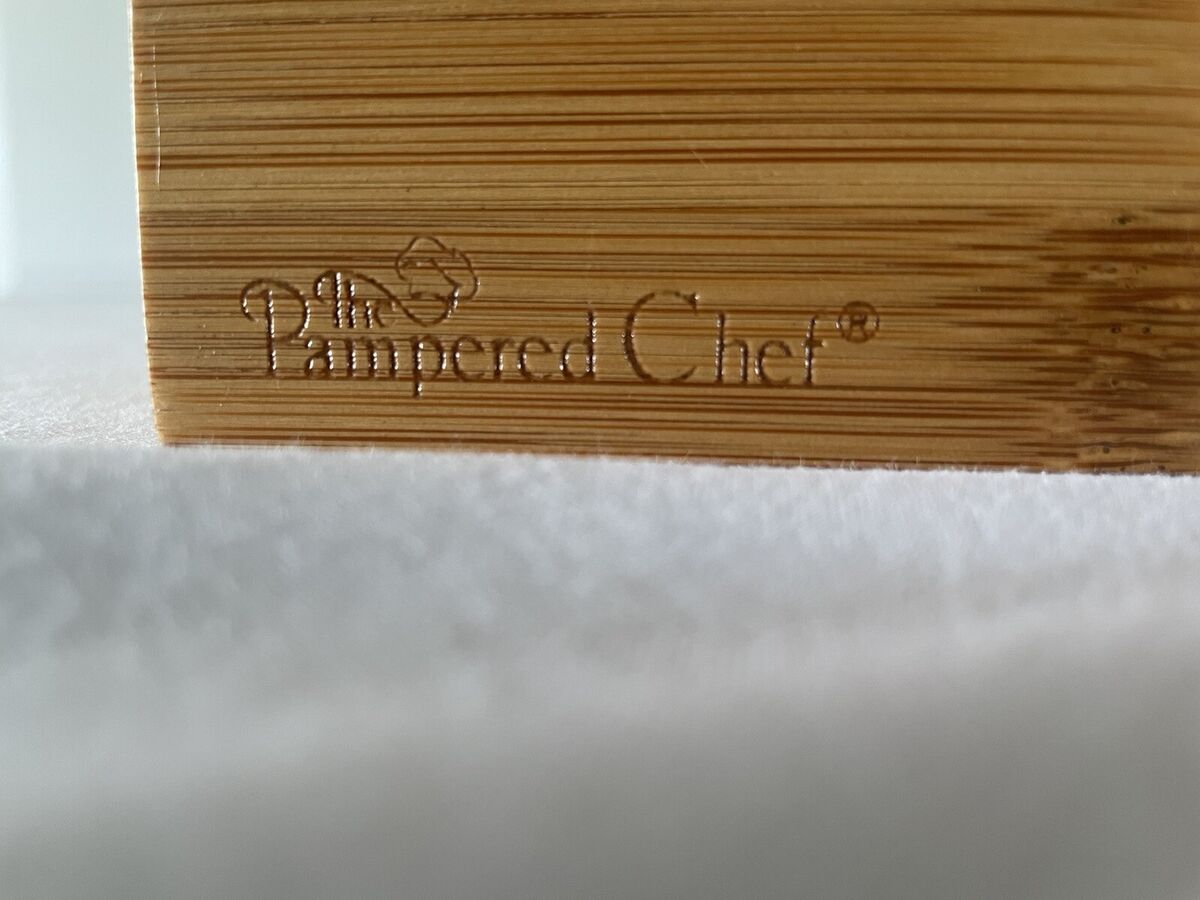 bamboo charging station pampered chef